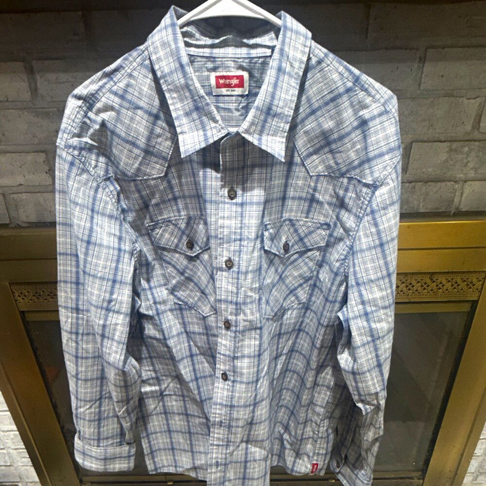 Wrangler Men’s XL Blue White Plaid Long Sleeve Button Up Shirt Pockets